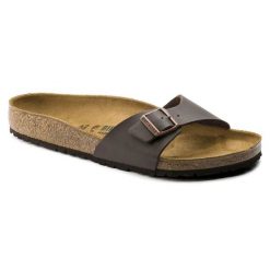 Klapki Birkenstock Madrid Bs 0040391 brązowe. Brązowe klapki bez wzorów, z materiału, klasyczne, z otwartym noskiem, bez obcasa, bez zapięcia. Za 553.26 zł.