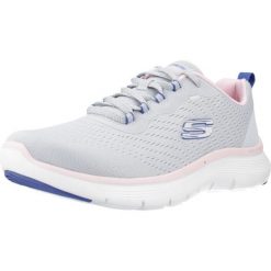 Kapcie SKECHERS FLEX APPEAL 5.0 Szary. Szare kapcie Skechers, bez wzorów, z materiału. Za 405.00 zł.