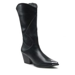 Kozaki DeeZee. Czarne kozaki DeeZee, bez wzorów, bez obcasa, na słupku, bez zapięcia. Za 119.99 zł.