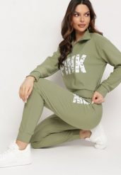 Zielony Komplet Ozdobiony Napisem z Nadrukiem Bluza i Spodnie Junivea. Zielone bluzy Born2be, l, bez wzorów, bez kaptura. W wyprzedaży za 72.24 zł.