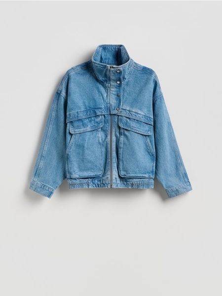 Jeansowa kurtka ze stójką - niebieski. Niebieskie kurtki Reserved, l, bez wzorów, z denimu, bez kaptura. Za 199.99 zł.