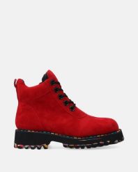 CZERWONE BOTKI Z KOLOROWYM OTOKIEM H021SUREOBB015. Czerwone botki Venezia, bez wzorów, ze skóry, bez obcasa, bez zapięcia. Za 419.00 zł.