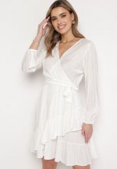 Biała Sukienka Midi z Kopertowym Dekoltem i Materiałowym Paskiem Jomera. Białe sukienki Born2be, l, bez wzorów, z materiału, boho, bez kołnierzyka, bez ramiączek, midi, kopertowe. W wyprzedaży za 93.49 zł.