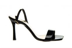 Sandały Bayla-159 4581 090-P Czarny Naplak 159136, Skóra naturalna - 37. Czarne sandały Bayla, bez wzorów, z materiału, bez obcasa, na obcasie, bez zapięcia. W wyprzedaży za 179.10 zł.