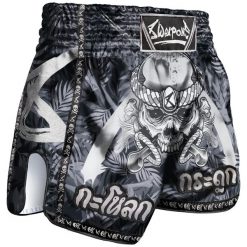 Spodenki do boksu tajskiego 8 Weapons Bone Island. Czarne szorty sportowe 8 WEAPONS, z aplikacjami, na fitness i siłownię. Za 347.60 zł.