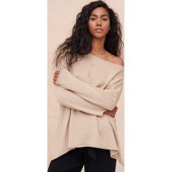 Sweter Damski Smoothie BS Jasny Beż. Swetry blue shadow, uniwersalny, bez wzorów, z bawełny, bez ramiączek. Za 249.90 zł.