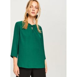 Gładka bluzka - Zielony. Bluzki marki Reserved. W wyprzedaży za 39.99 zł.
