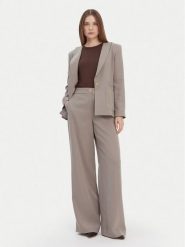 Armani Exchange Spodnie materiałowe XW001264 AF16148 U6242 Beżowy Regular Fit. Brązowe spodnie materiałowe Armani Exchange, bez wzorów, z materiału. Za 839.99 zł.