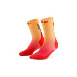 Damskie sportowe skarpety kompresyjne do połowy łydki Core Run gradient CEP. Zielone skarpetki CEP, bez wzorów, z elastanu. Za 79.00 zł.