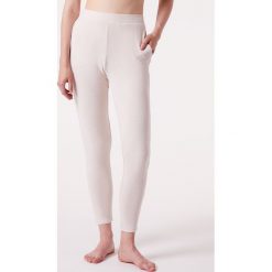 Beker Spodnie Od Piżamy - Xs - Beżowy - Etam. Brązowe piżamy Etam, xs, bez wzorów, bez kołnierzyka, bez ramiączek, długie. Za 119.90 zł.
