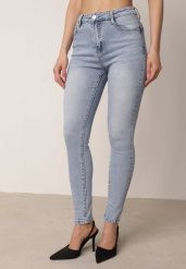 Niebieskie Dopasowane Jeansy z Bawełną i Modelującym Przeszyciem Janiah. Niebieskie jeansy Born2be, l, bez wzorów, z bawełny, biznesowe. Za 99.99 zł.