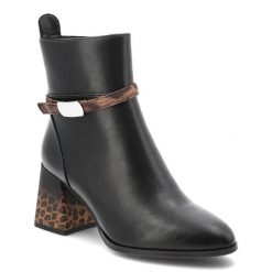 Botki damskie Artiker, na obcasie w panterkę z noskiem w szpic i skórzane zapinane na zamek, czarne, 57C1079. Czarne botki Artiker, bez wzorów, eleganckie, bez obcasa, na obcasie, bez zapięcia. Za 249.00 zł.