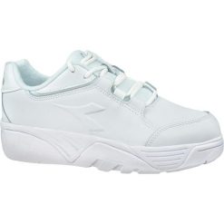 Buty sportowe damskie Diadora Majesty. Białe buty sportowe lifestyle Diadora, bez wzorów, sportowe, bez zapięcia. Za 129.99 zł.