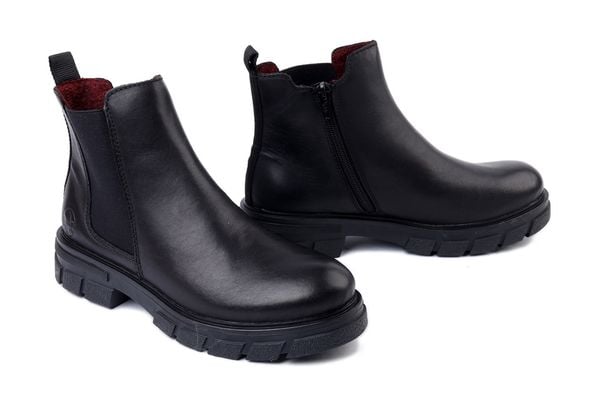 RIEKER Z9150-00 black, botki damskie. Czarne botki Rieker, bez wzorów, z gumy, bez obcasa, na obcasie, bez zapięcia. Za 419.90 zł.