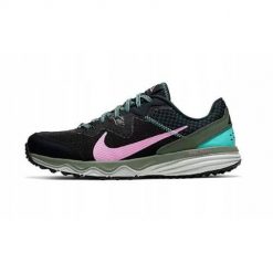 Buty do biegania damskie Nike Juniper Trail. Czarne buty do biegania Nike, bez wzorów, z materiału, bez zapięcia, do biegania. Za 435.00 zł.
