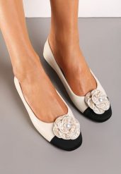Beżowe Balerinki Ozdobione Kwiatkiem 3D i Perłą Ethere. Brązowe baleriny Renee, bez wzorów, eleganckie, bez obcasa, bez zapięcia. W wyprzedaży za 74.99 zł.