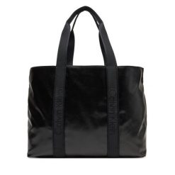 Torebka Calvin Klein. Czarne shopper bag Calvin Klein, bez wzorów, bez dodatków. Za 649.99 zł.