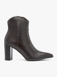 Ciemnobrązowe botki kowbojki na obcasie. Brązowe botki Ryłko, bez wzorów, ze skóry, eleganckie, bez obcasa, na obcasie, bez zapięcia. Za 599.99 zł.