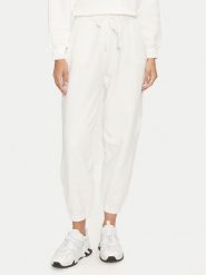 Deha Spodnie dresowe A00555 Écru Regular Fit. Spodnie dresowe Deha, bez wzorów, z bawełny. Za 339.99 zł.