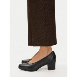 Czółenka Lasocki. Czarne czółenka Lasocki, bez wzorów, bez obcasa, bez zapięcia. Za 229.99 zł.
