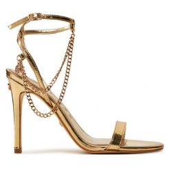 Sandały Guess. Żółte sandały Guess, z aplikacjami, bez obcasa, na szpilce, bez zapięcia. Za 599.99 zł.