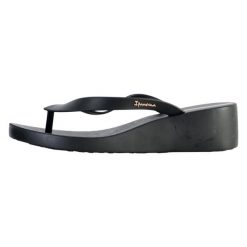 Japonki plażowe damskie Ipanema Selfie FEM. Czarne japonki Ipanema, bez wzorów, sportowe. Za 89.00 zł.