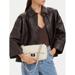 Torebka Nine West. Białe torebki klasyczne Nine West, bez wzorów, klasyczne, bez dodatków. Za 229.99 zł.