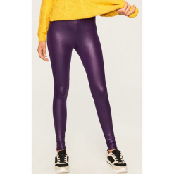 Woskowane legginsy - Fioletowy. Legginsy marki Nike. W wyprzedaży za 19.99 zł.