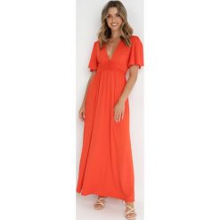 Czerwona Sukienka Naude. Czerwone sukienki Born2be, na wesele, l, bez wzorów, eleganckie, bez kołnierzyka, bez ramiączek, maxi, rozkloszowane. W wyprzedaży za 152.99 zł.