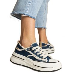 Niebieskie damskie trampki na wysokiej podeszwie. Niebieskie trampki bez wzorów, z denimu, eleganckie, bez zapięcia. Za 87.72 zł.