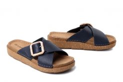INBLU ED-03IU 004 granatowy, klapki damskie. Niebieskie klapki Inblu, bez wzorów, ze skóry, bez obcasa, bez zapięcia. Za 107.90 zł.