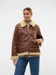 Vero Moda Kurtka przejściowa w kolorze brązowym rozmiar: S. Brązowe kurtki Vero Moda, s, bez wzorów, z futra, bez kaptura. Za 151.17 zł.