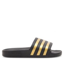 Klapki adidas. Czarne klapki adidas, bez wzorów, bez obcasa, bez zapięcia. Za 109.99 zł.