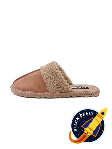 Billowy Skórzane kapcie w kolorze jasnoróżowym rozmiar: 39. Różowe kapcie Billowy, bez wzorów. Za 149.66 zł.