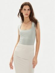 Gina Tricot Top 23171 Szary Slim Fit. Szare topy Gina Tricot, l, bez wzorów, z wiskozy, bez kołnierzyka, bez ramiączek. Za 49.99 zł.