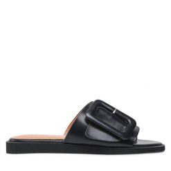 Klapki Betsy. Czarne klapki Betsy, bez wzorów, bez obcasa, bez zapięcia. Za 119.99 zł.