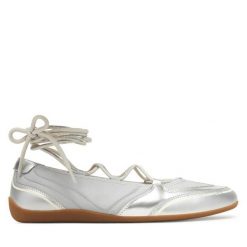 Baleriny KARL LAGERFELD. Szare baleriny KARL LAGERFELD, bez wzorów, bez obcasa, bez zapięcia. Za 799.99 zł.