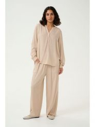 Kaffe Bluzka "Milia" w kolorze beżowym rozmiar: 40. Brązowe bluzki Kaffe, s, bez wzorów, z wiskozy, klasyczne, bez kołnierzyka, bez ramiączek. Za 87.61 zł.