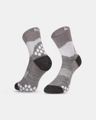 Uniseksowe skarpety outdoorowe Kilpi PRO-U. Białe skarpetki Kilpi, bez wzorów, z materiału. Za 70.90 zł.