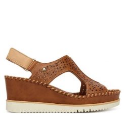 Sandały Pikolinos. Brązowe sandały Pikolinos, bez wzorów, bez obcasa, na koturnie, bez zapięcia. Za 599.99 zł.