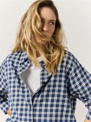 Bawełniana koszula oversize w kratę - wielobarwny. Koszule Reserved, l, bez wzorów, z bawełny, bez kołnierzyka, bez ramiączek. Za 199.99 zł.