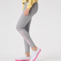 Bawełniane legginsy z nadrukiem - Jasny szary. Szare legginsy Sinsay, bez wzorów, z bawełny. W wyprzedaży za 14.99 zł.