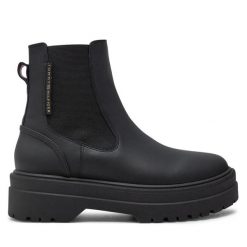 Sztyblety Tommy Hilfiger. Czarne botki Tommy Hilfiger, bez wzorów, bez obcasa, na płaskiej podeszwie, bez zapięcia. Za 339.99 zł.