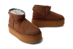 EMU AUSTRALIA W13082 Stinger Micro Flatform chestnut, botki damskie. Brązowe botki Emu Australia, bez wzorów, ze skóry, bez obcasa, bez zapięcia. Za 559.92 zł.
