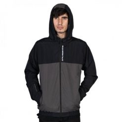 Kurtka wodoodporna Stay Strong Cut Off Verticle. Czarne kurtki STAY STRONG, bez wzorów, sportowe, bez kaptura. W wyprzedaży za 245.00 zł.