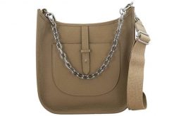 Listonoszka skórzana BARBERNI'S beżowa 945-2. Brązowe shopper bag Barberinis, bez wzorów, z lakierowanej skóry, eleganckie, duże, lakierowane, bez dodatków. Za 149.99 zł.