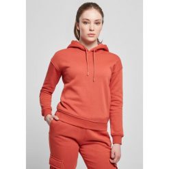 Bluza damska z kapturem Urban Classics. Czerwone bluzy Urban Classics, bez wzorów, bez ramiączek, z kapturem. Za 183.50 zł.