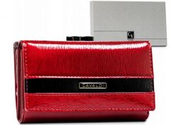 Portfel damski 4U Cavaldi [DH] H23-2-SH9 czerwony. Czerwone portfele 4U Cavaldi, z aplikacjami, z lakierowanej skóry. Za 75.99 zł.