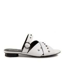 Klapki Gino Rossi. Białe klapki Gino Rossi, bez wzorów, bez obcasa, bez zapięcia. Za 259.99 zł.