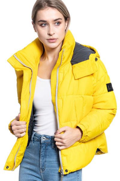 KURTKA DAMSKA LEE PUFFER JKT LEMON ZEST L56VUMMM 112113126. Kurtki Lee, na zimę, l, bez wzorów, bez kaptura. Za 299.99 zł.